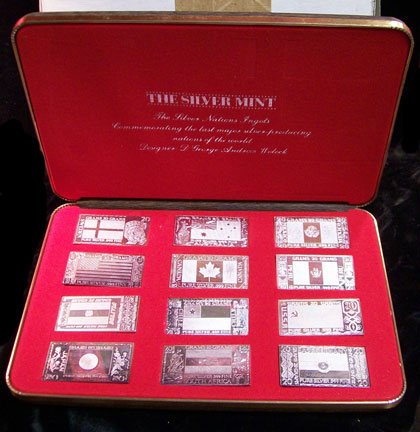 The Silver Mint's Twelve Bar Set